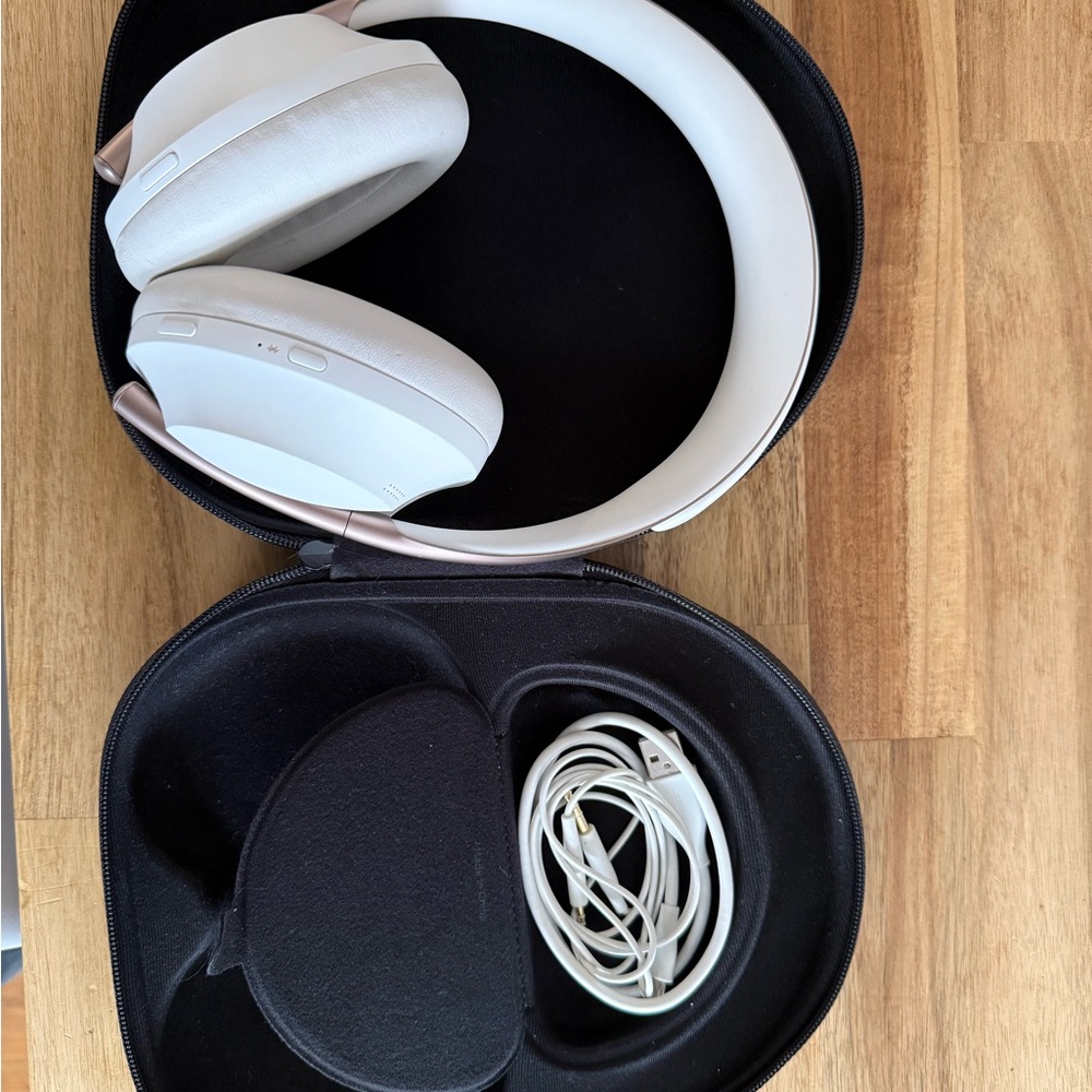 Bose Over-Ear Headphones - White and Gold